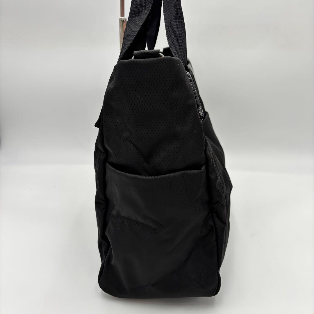 ✨未使用品✨イアパピヨネ ナイロン トートバッグ ブラック ショルダー付