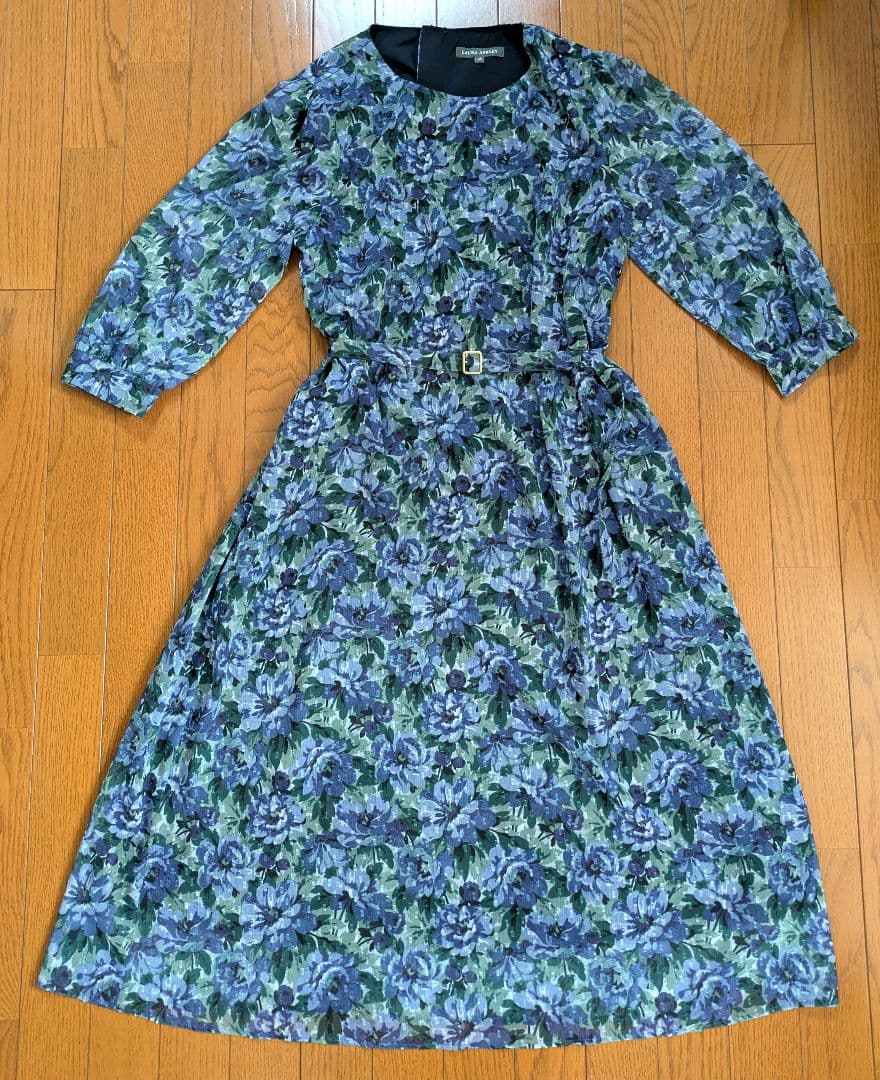 美品 ローラアシュレイ 花柄 ワンピース ケラウェイ柄 青 ブルー 匿名
