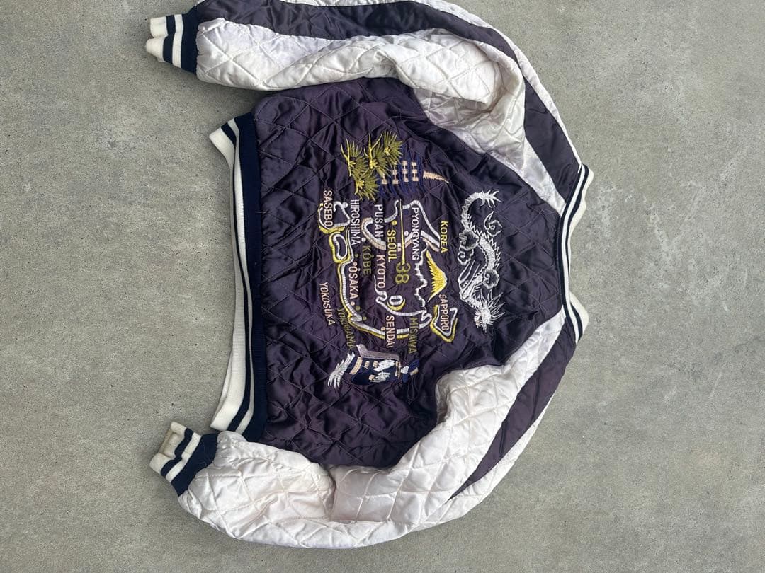 断*中様 ドラゴン刺繍キルティングスカジャン