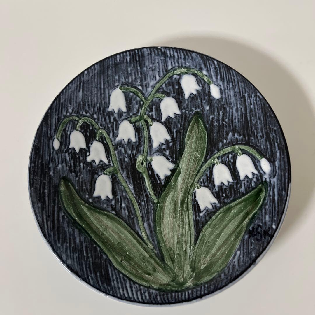 北欧ヴィンテージ　すずらんの壁飾りプレート　Uppsalaスズラン陶板