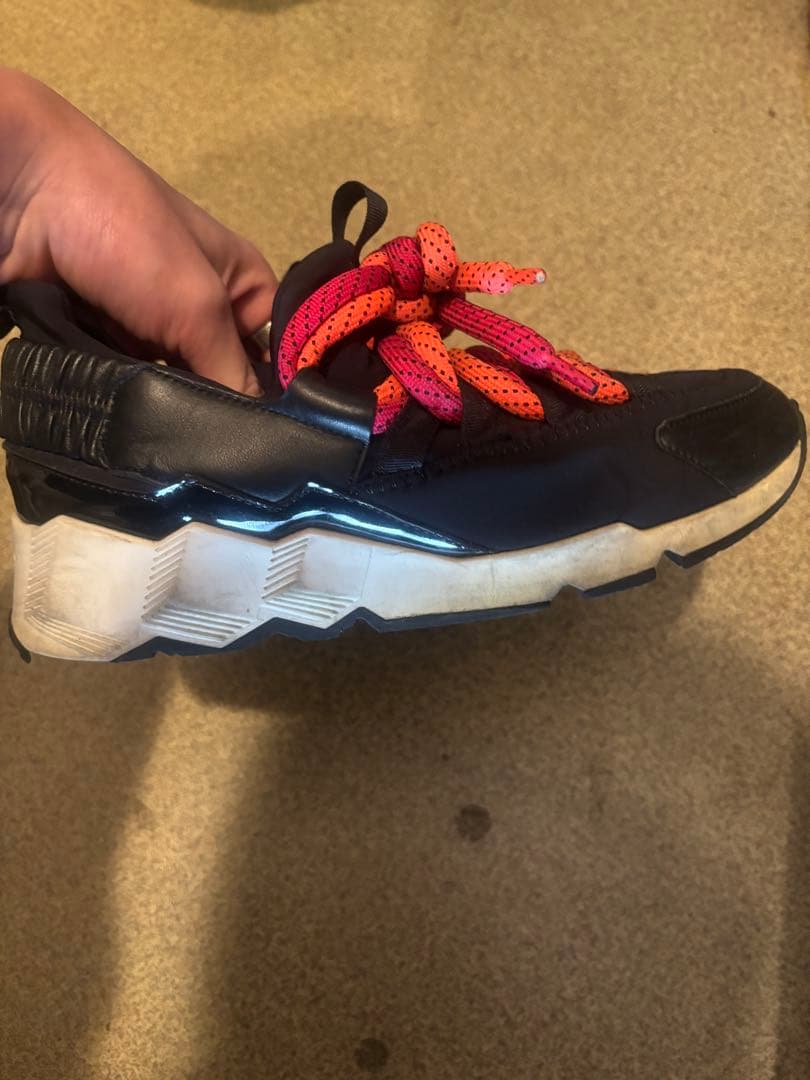 【大人気格安】即購値下可Pierrehardyトレックコメットスニーカー37