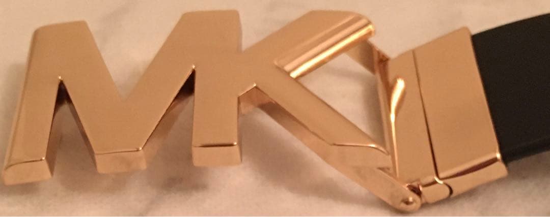 マイケルコースリバーシブルベルト2点　新品