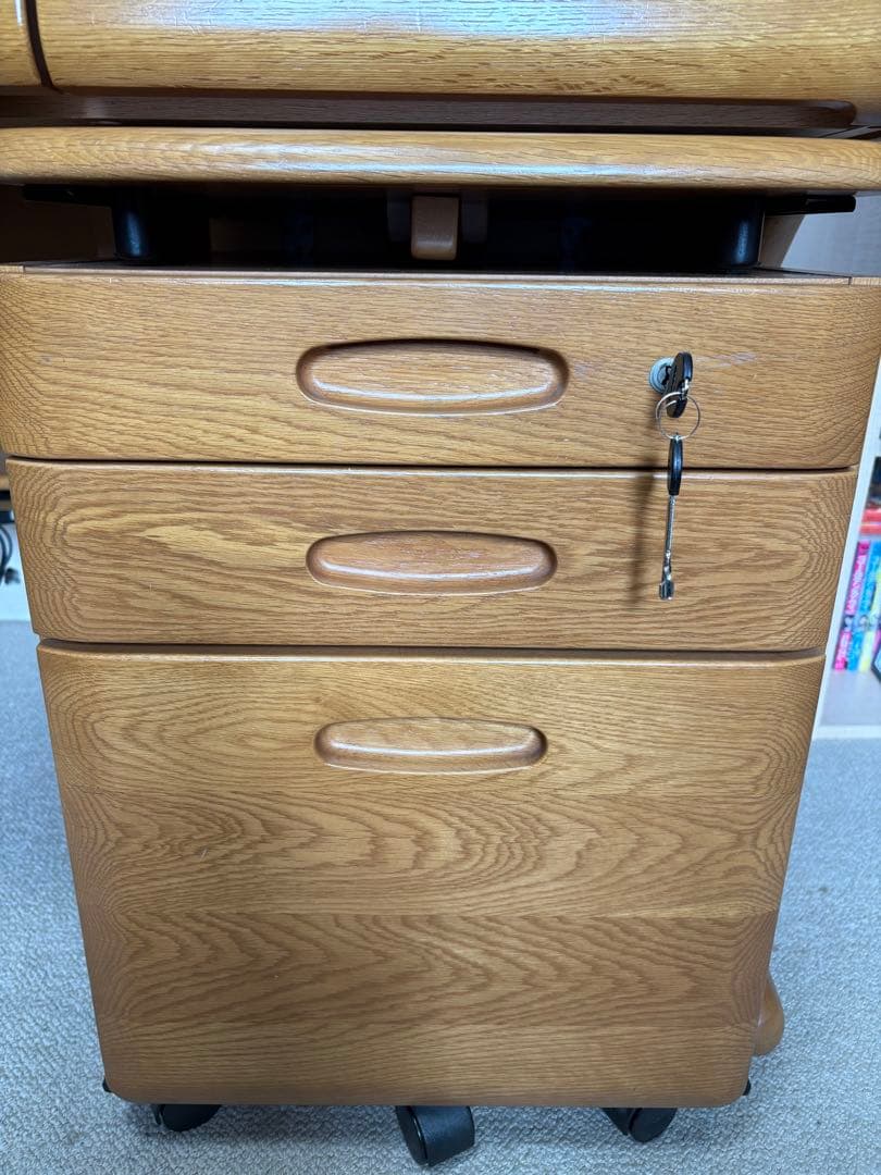 3/3 カリモク家具　ワゴン(机本体、本棚、ワゴンセットで販売希望)