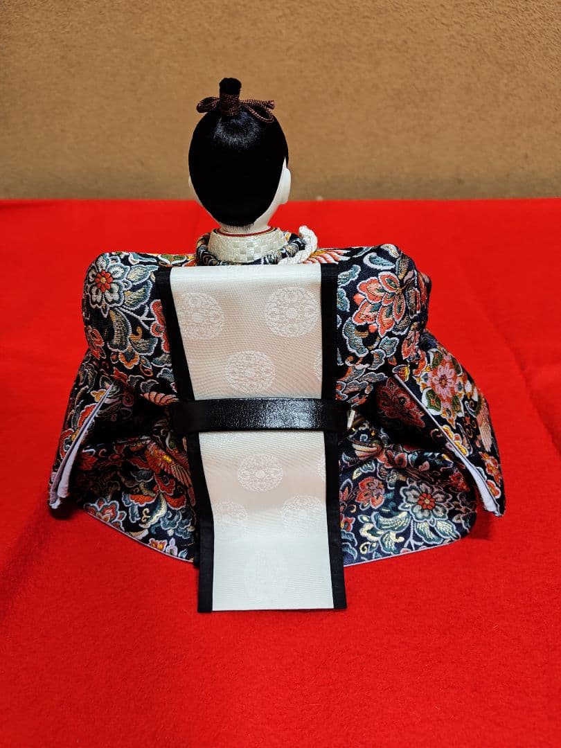 伝統的なひな人形セット