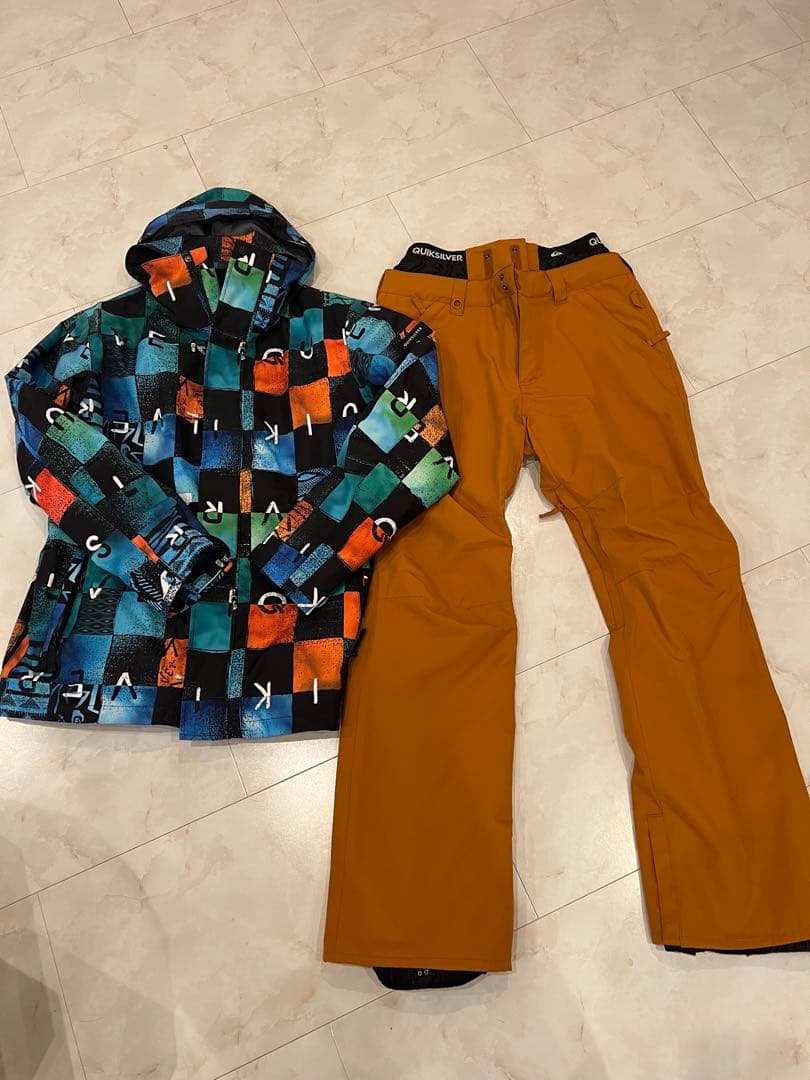 QUIKSILVER スノーボードウェア　上下　M size