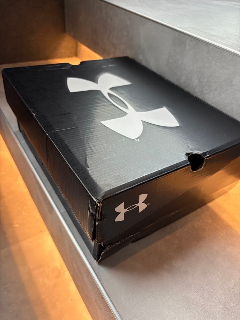 【新品】 UA SPOTLIGHT LUX MCアメフト スパイク27.5cm