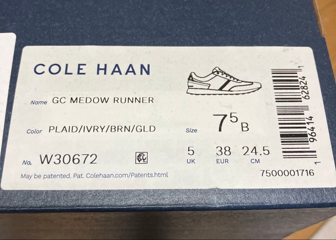 COLE HAAN スニーカー　24.5㎝