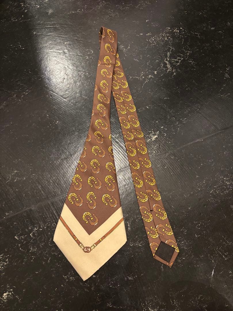 ぴろ　GUCCI HAHAHA アレッサンドロミケーレ ハリースタイルズ