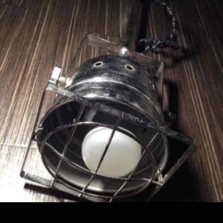 サスペンス ペンダントライト   定価 ¥29,800（税込）