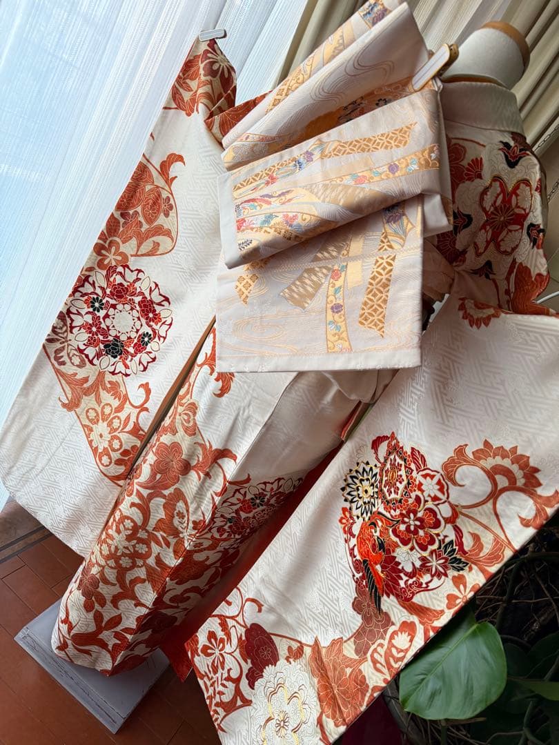 振袖フルセット アイボリーホワイト×オレンジ×ゴールド 金駒刺繍