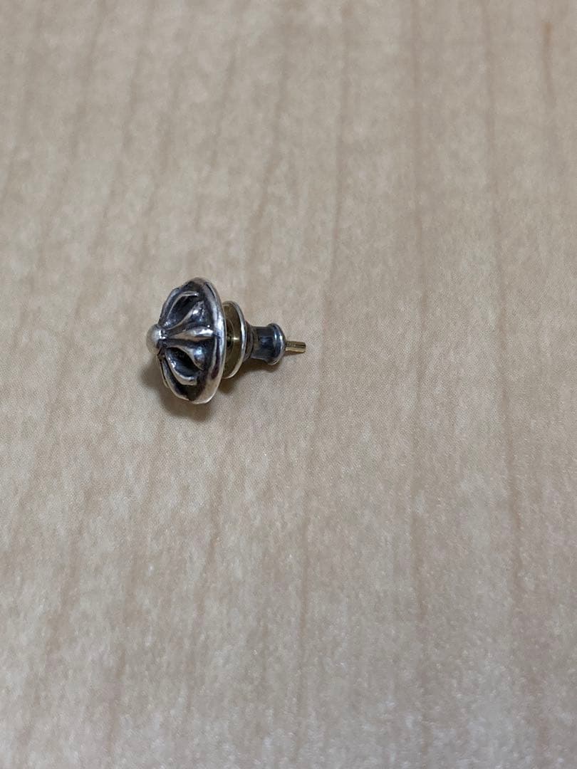 CHROME HEARTS（クロムハーツ） クロスボールスタッド ピアス