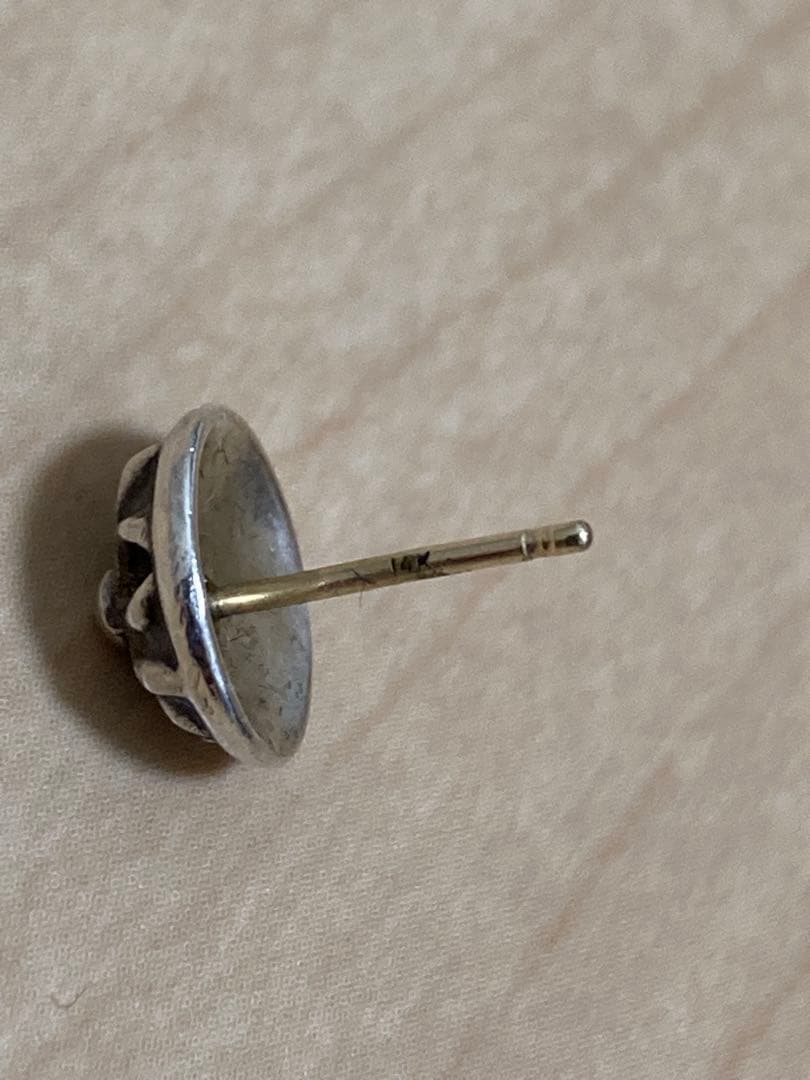 CHROME HEARTS（クロムハーツ） クロスボールスタッド ピアス