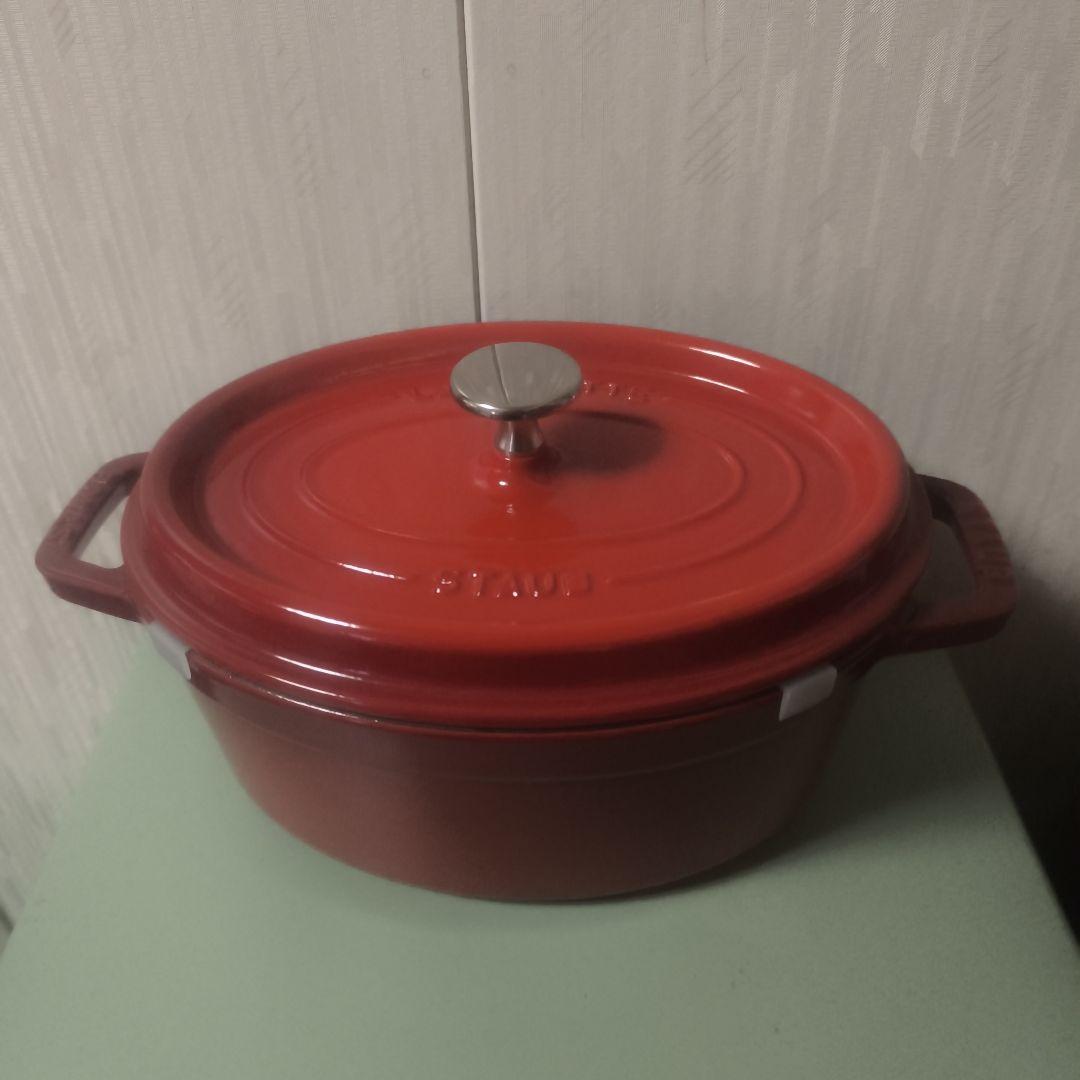 ストウブ　鍋　オーバル　楕円　レッド
