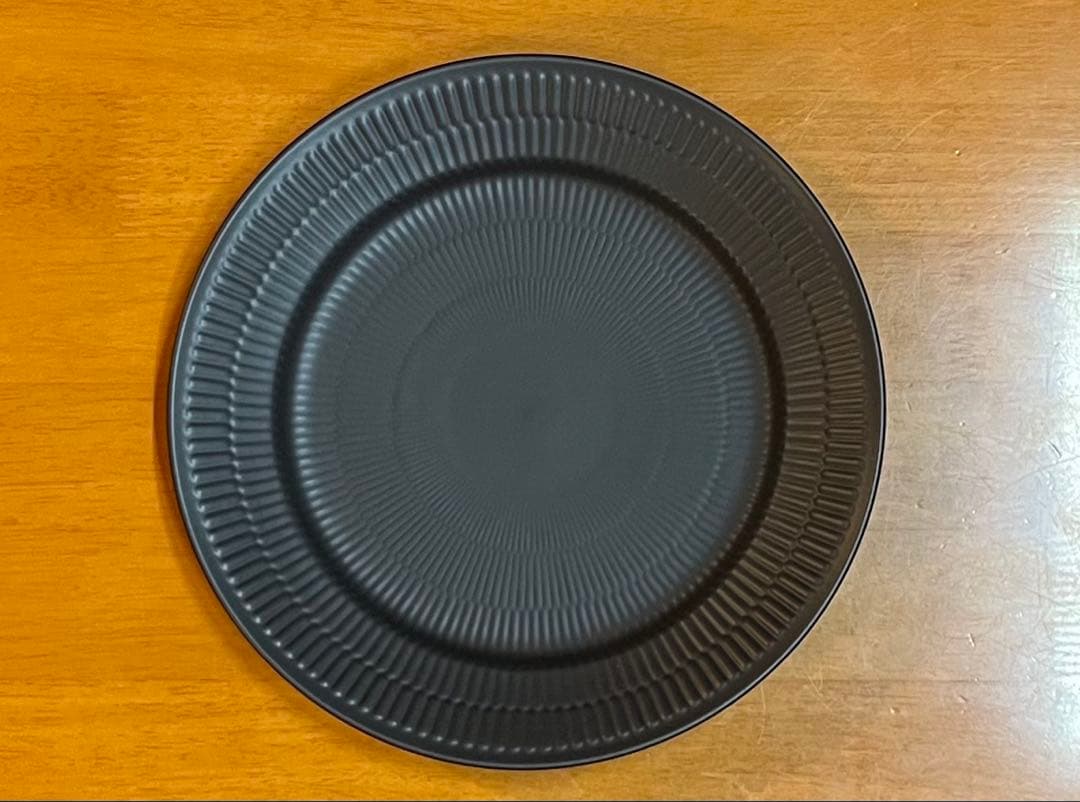 ロイヤルコペンハーゲン ブラックフルーテッド プレート27cm 廃版品