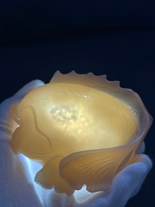 【602】水入り瑪瑙 魚型(台座付き)高級 珍品