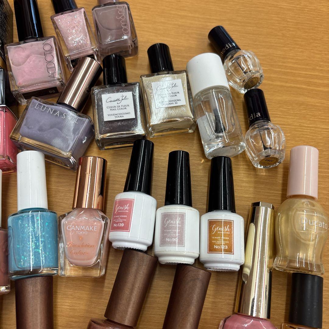 ☆ネイル　マニキュア　大量おまとめ　約60点　シャネル　Dior