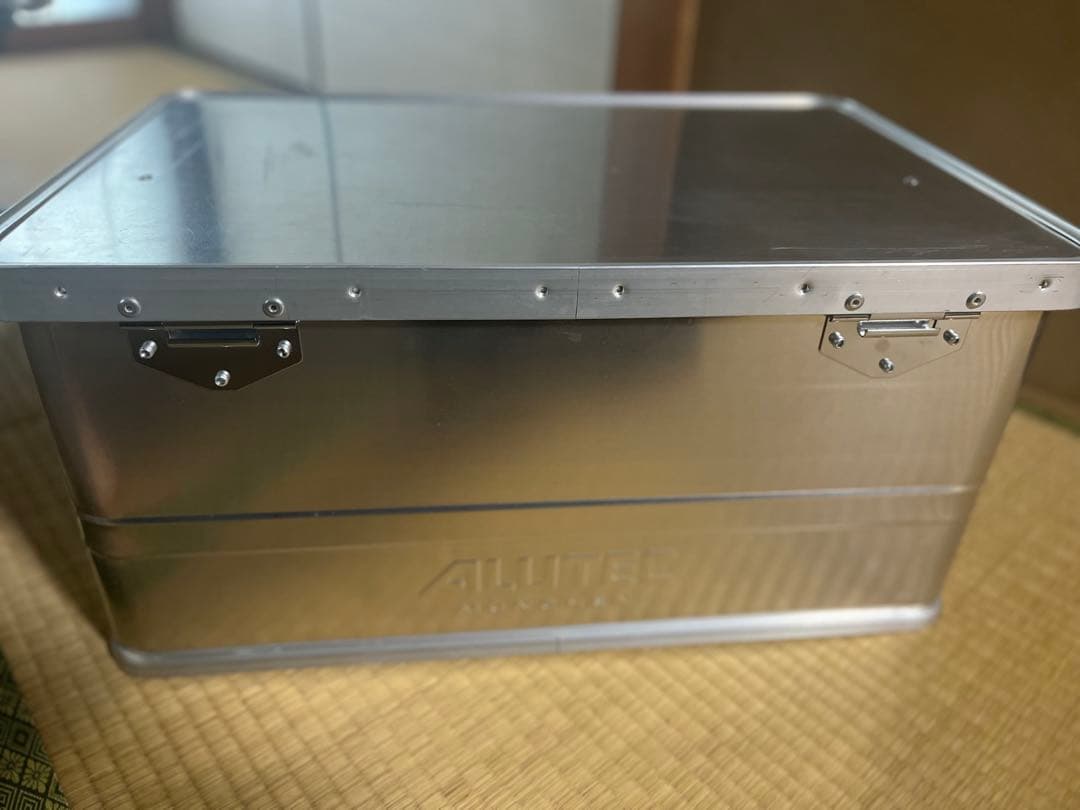 【48ℓ】ALUTEC アルミニウムボックス　classic48【折り畳み脚付】