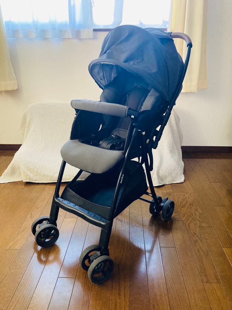 【美品】人気モデル アップリカ カルーン エアー メッシュAB超軽量Aprica