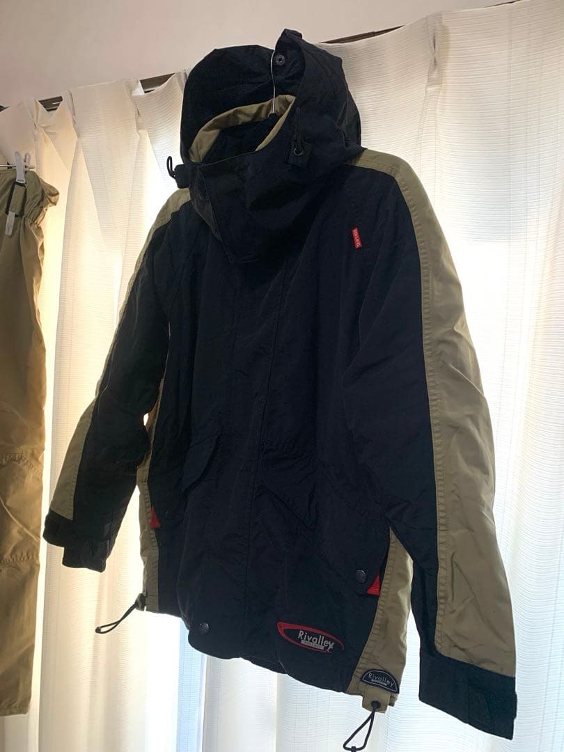 ☆Rivalley☆ウィンタースーツ防寒着　釣り.ウィンタースポーツ