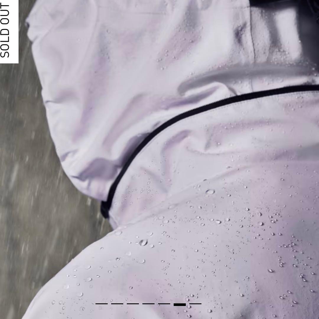 新品タグ付き　アディダス　ジャンパー　防水　防風