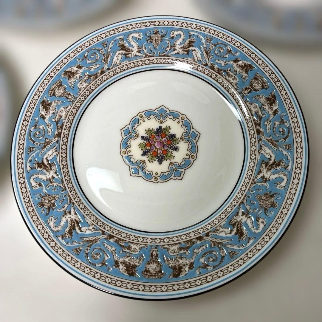 ウェッジウッド　フロレンティーン　ターコイズ　17.6cmデザートプレート　黒壺