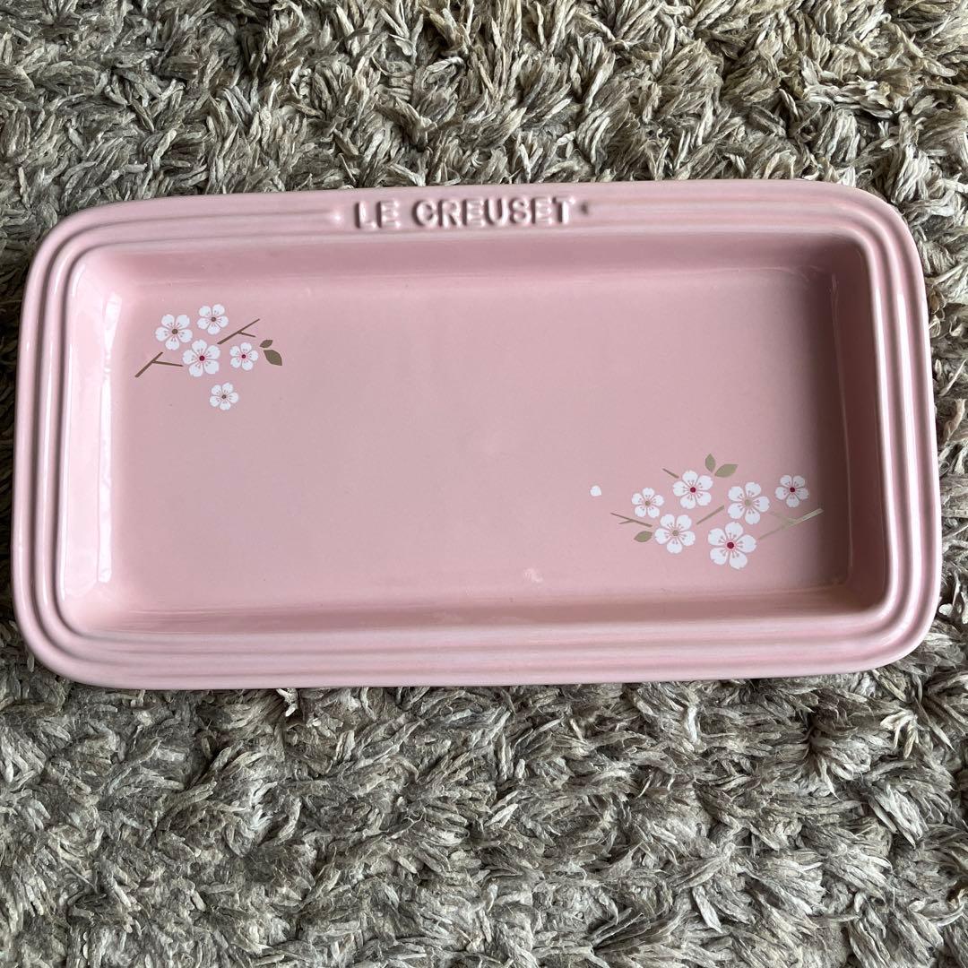 レクタンギュラープレート　桜　sakura ル・クルーゼ　LE CREUSET