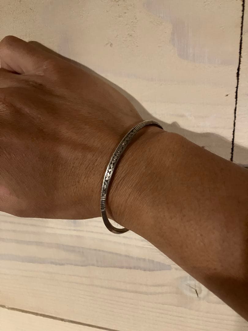 Adawatn Tuareg (アダワット トゥアレグ) Ayour バングル