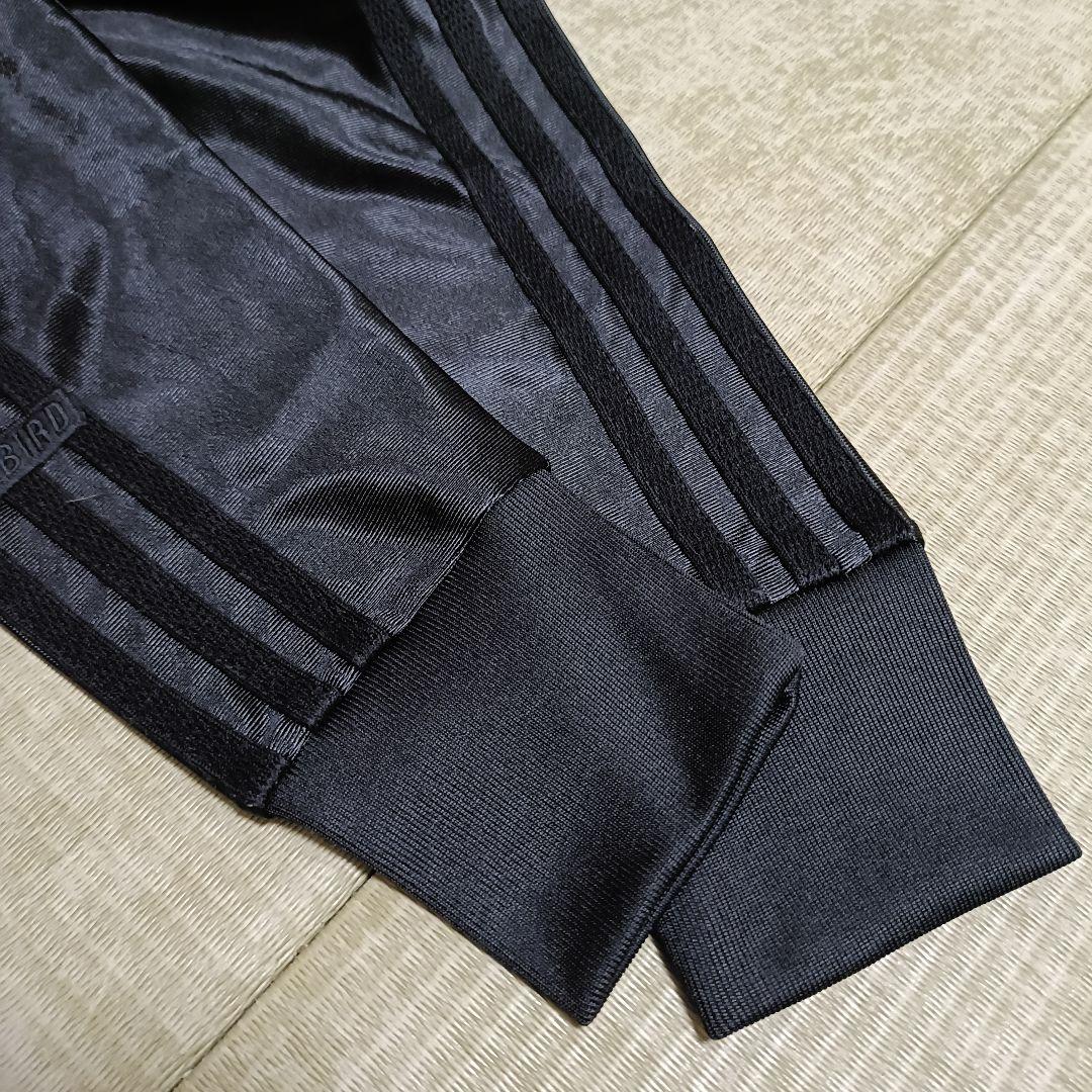 アディダス 黒 ファイヤーバード 女性XL フィッティド 短丈光沢 ジャージ上着