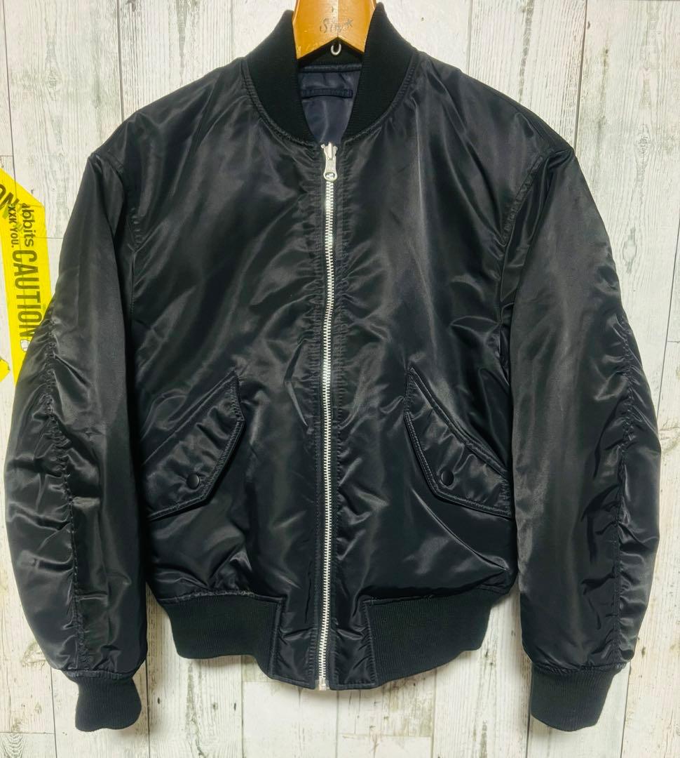 極名作 UNIQLO MA-1 2wayフライトジャケット 光沢 黒 紺 短丈