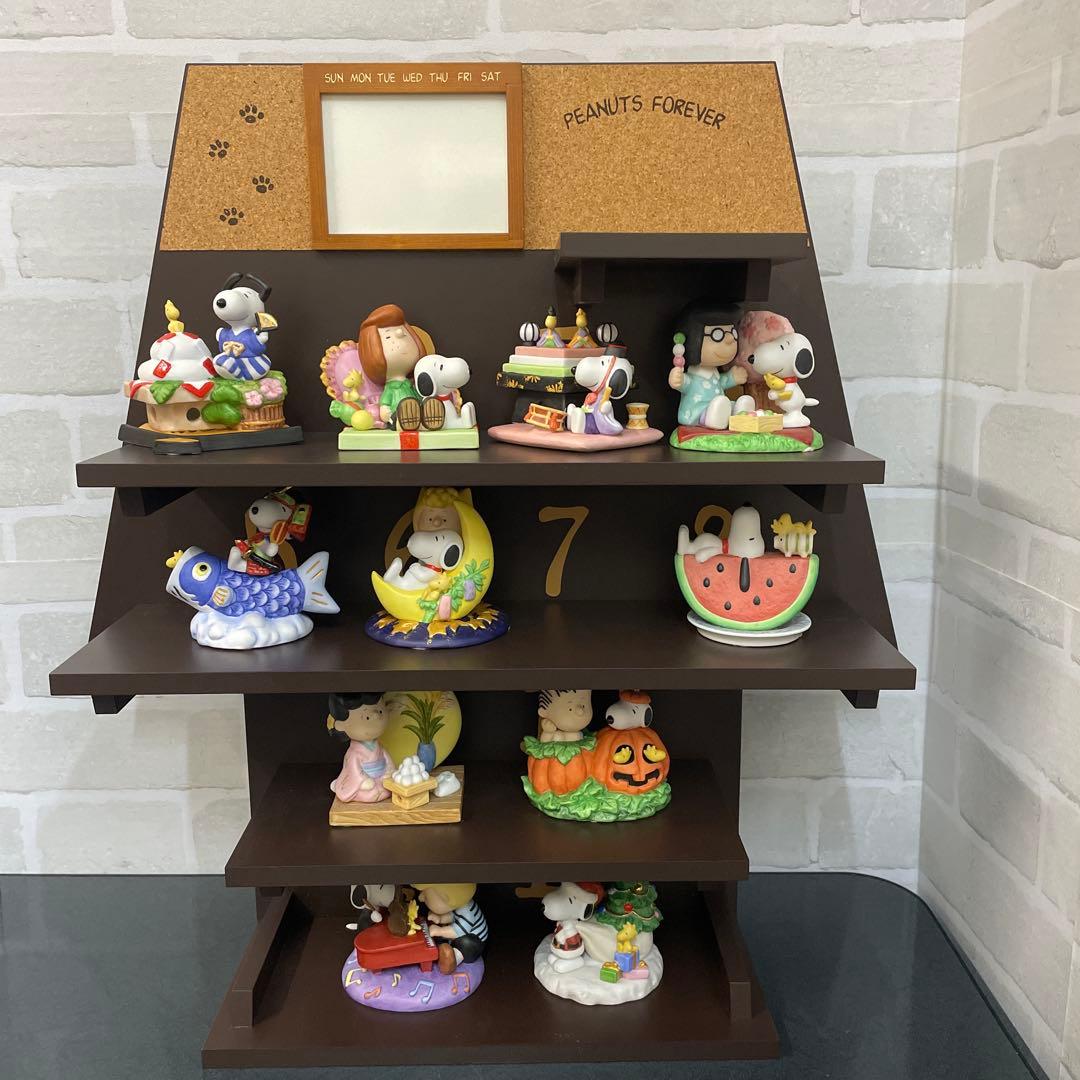 スヌーピー　万年カレンダー　フィギュア（陶器） 置物