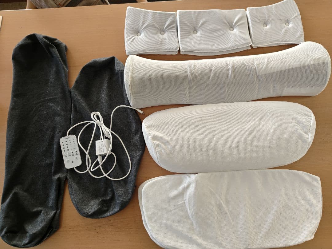 2個セット　カルクス　CALQS　首と肩がホッとする枕 ホットピロー