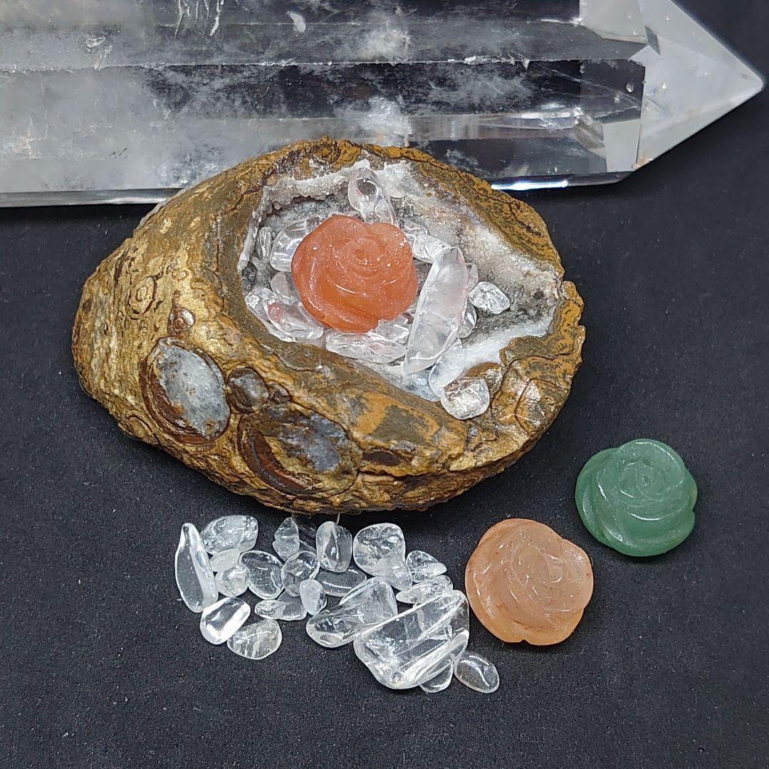 アラシャン金銭眼石 原石 天然小物入り 瑪瑙穴付き 置物 ゴビ瑪瑙 ゴビ石