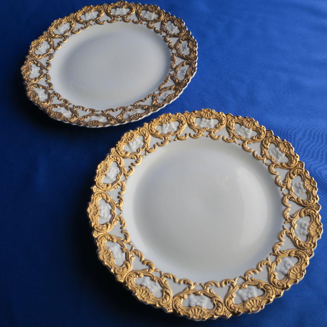 ゴールドの輝きが魅力のマイセンプレート（2枚セット）