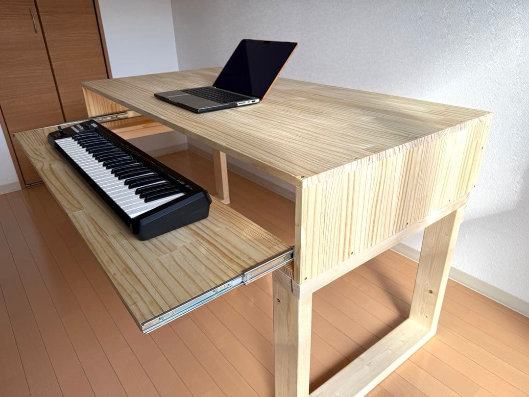 DTMデスク スライドテーブルつき