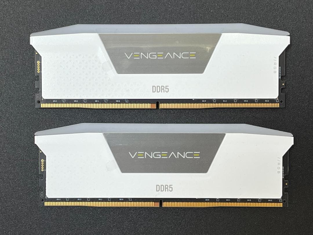 メモリー CORSAIR VENGEANCE DDR5 64GB 5600MHz