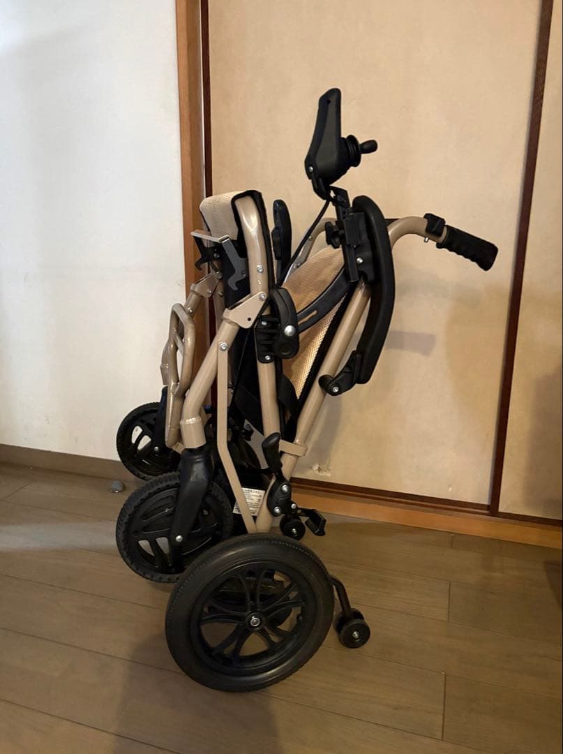折り畳み　電動車椅子（2つ難あり）