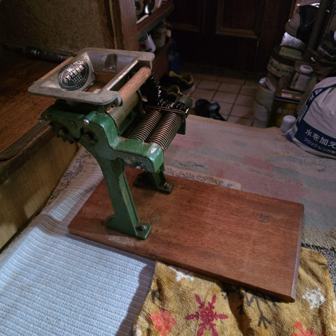 手動製麺機 緑色 約30cm x 15cm