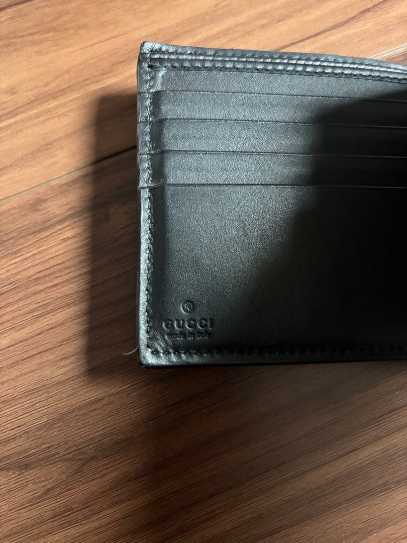 最終値下げGUCCI 二つ折り財布