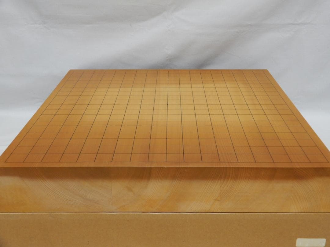 国産（日向産） 本榧卓上碁盤（ハギ盤） 2寸1分　ほんのり甘い香り!　使用僅美品