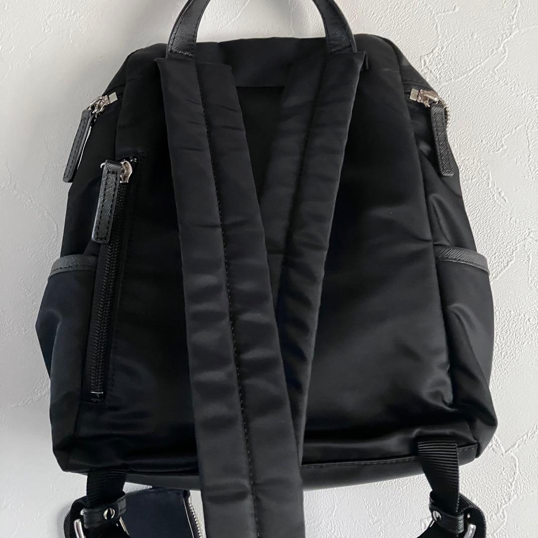 【美品】agnes b. ナイロンブラックバックパック ポーチ付　アニエスベー