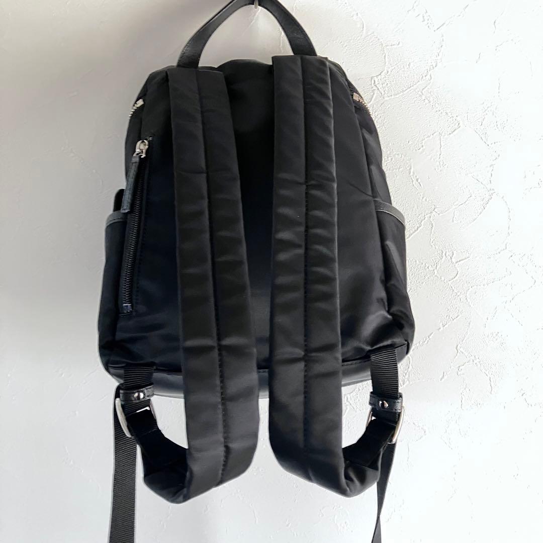 【美品】agnes b. ナイロンブラックバックパック ポーチ付　アニエスベー