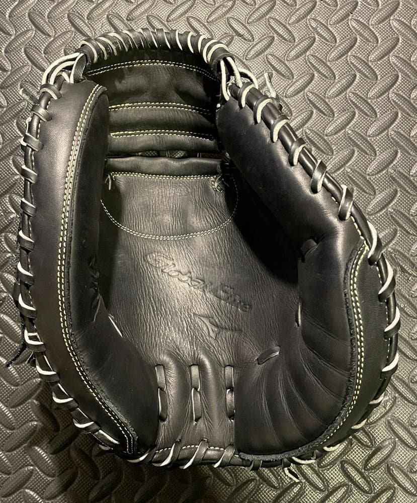 ミズノ　グローバルエリート　軟式　キャッチャーミット　號　SAKEBI　即日発送