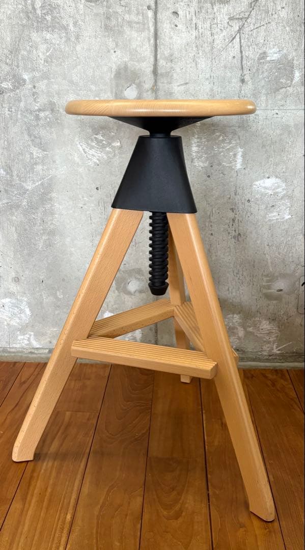 【MAGIS】ハイスツール／コンスタンティングルチッチ・木製・黒