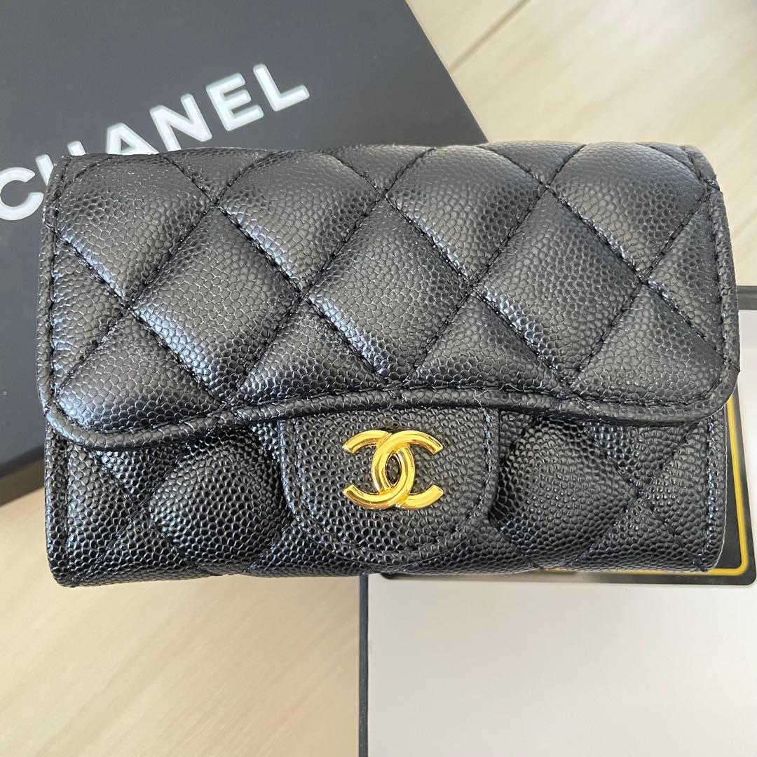 財布　キャビアスキン　ブラック