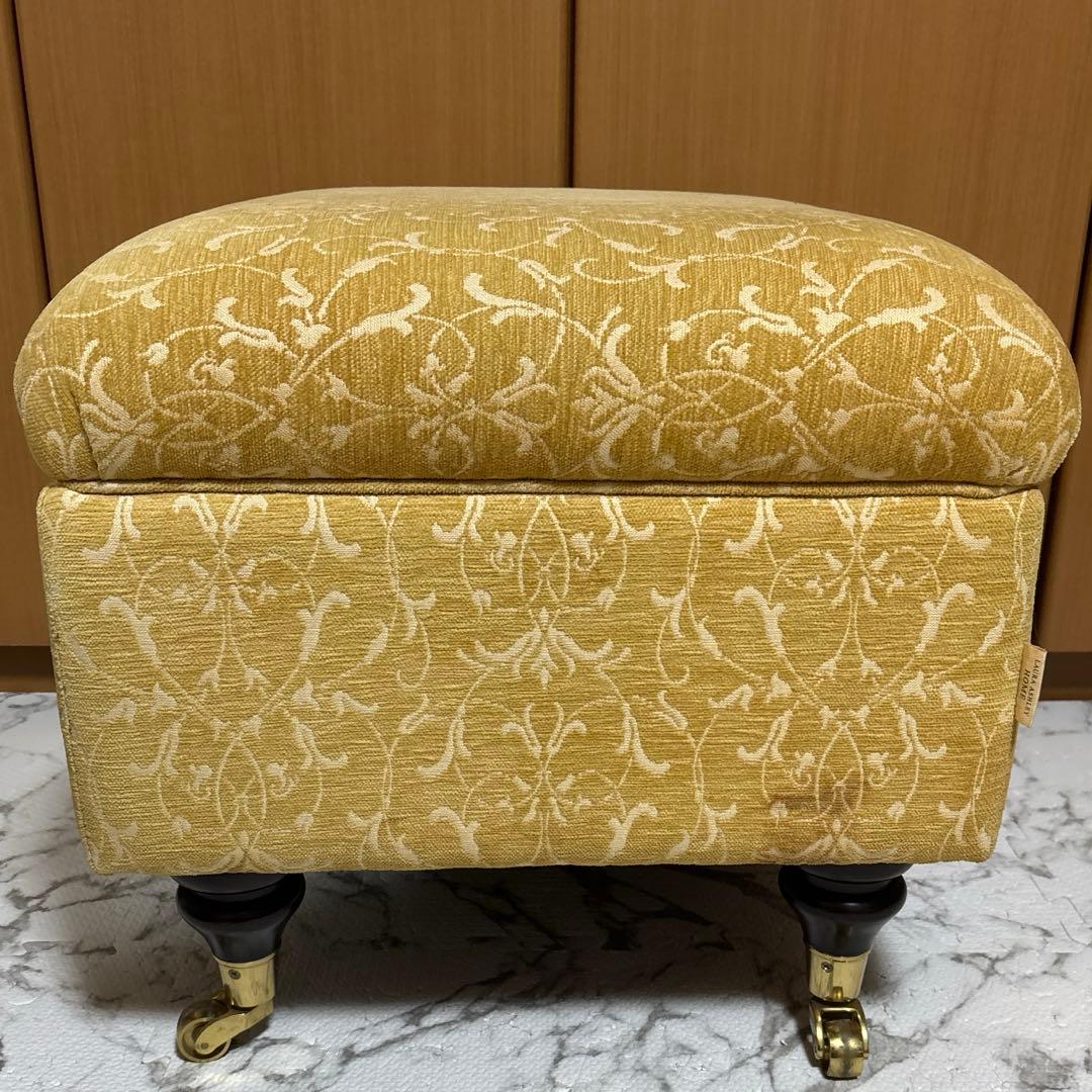 Laura Ashley ローラアシュレイ　モーティマ スツール　オットマン