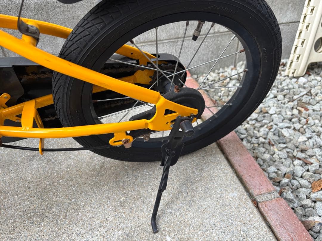 送料込み　HUMMER 子供用自転車 ジュニアサイズ 前バスケット付き16インチ