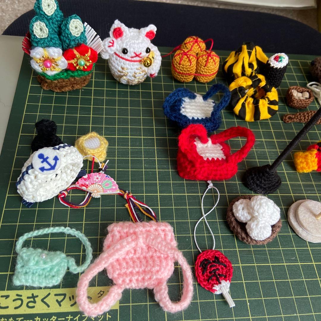 あみぐるみ　帽子　キューピー