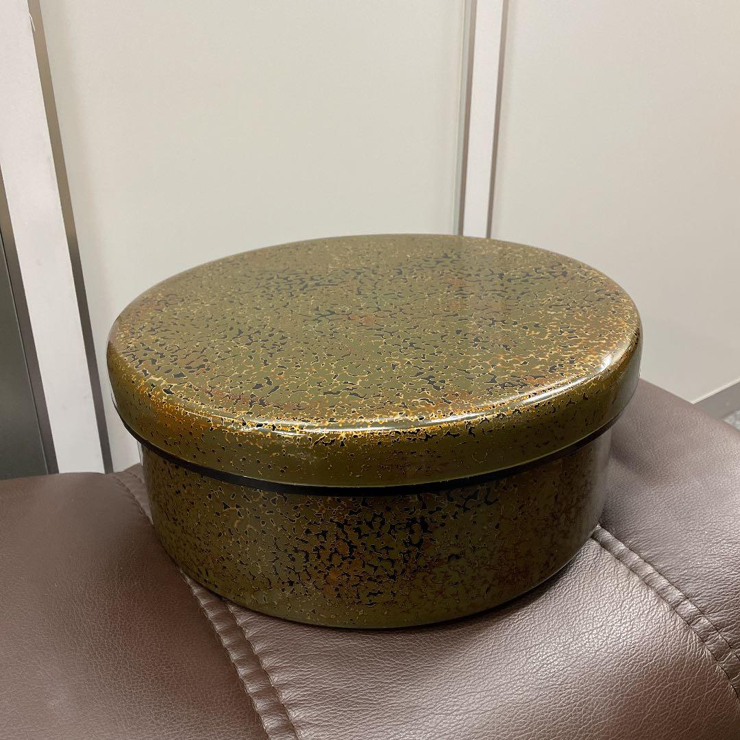 茶びつ　※値段交渉可　多分漆です