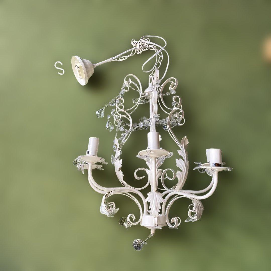 ホワイトクラシックシャンデリア 5灯 アンティーク調　ペンダントライト　リーフ