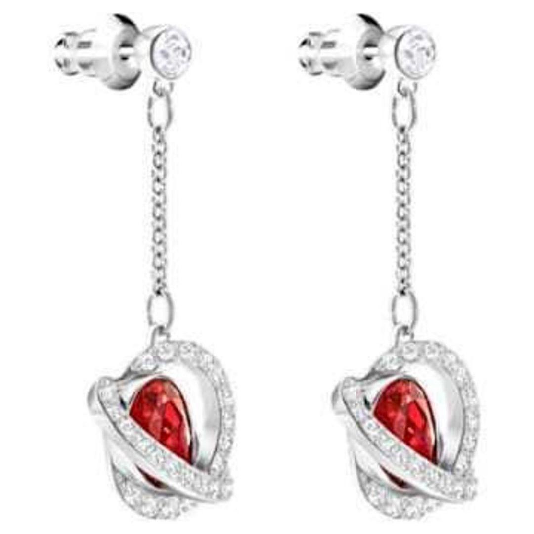 【新品未使用】スワロフスキー Swarovski Outstanding ピアス